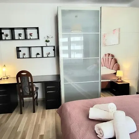 Apartment Luxury Kings 50m2 2 Pok. Downtown Dobrego Pasterza Piekny