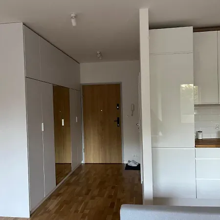 Modern Studio 1.6km From Main Train Station *