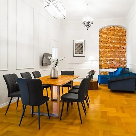 Glamorous In Heart Of Old Town * Krakov