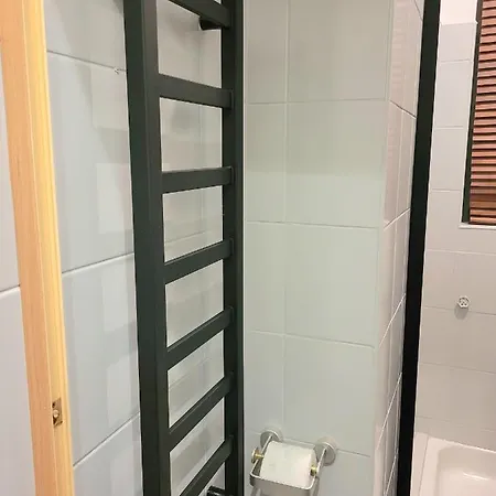 Czar Prowansji - Comfy & Quiet Near Rynek&train Station Netflix Apartment *