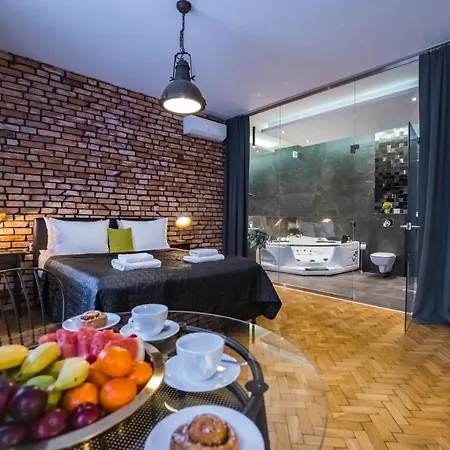 Leo Old Town Apartment
