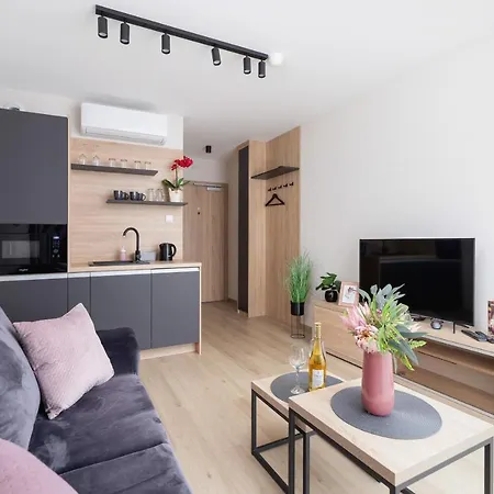 Modern Srodmiescie By Renters Apartment *