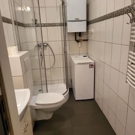 999 Aparthostel Hostel Krasków