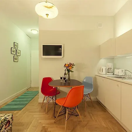 Crystal Chez Helena מלון דירות