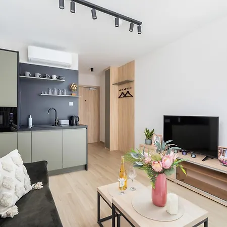 Modern Srodmiescie By Renters Apartment Krakow