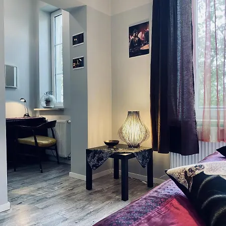 Apartment Next To Wawel Castle, Vistula River & Old Town Cracow