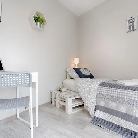 Tyzenhauz Piwna Street Apartment *