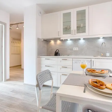 Apartment Tyzenhauz Piwna Street *