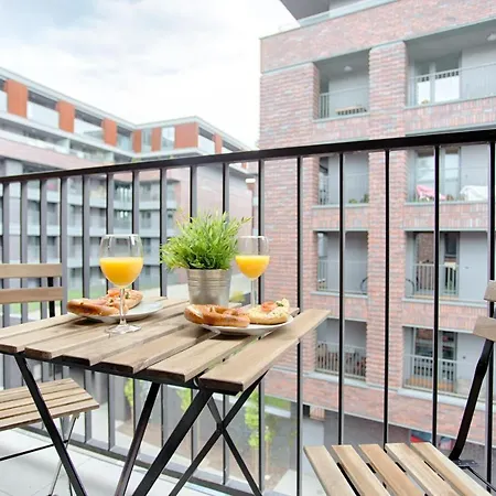 Tyzenhauz Piwna Street Apartment