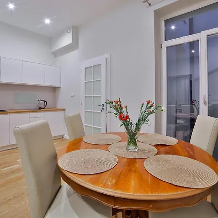 Art Palace Apartment