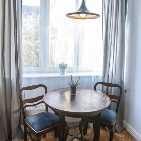 Lion - Gold Homestay Krakow