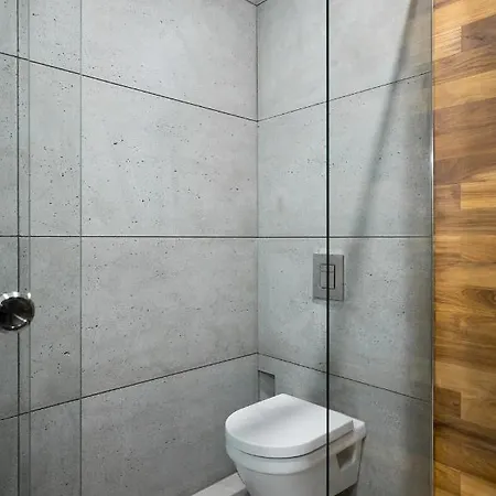 Goldfinger 3-bed Unique In The Heart Of Podgorze Apartment *
