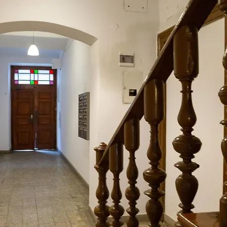 Shy But Shining! Lovely, Stylish & Fully Equipped. Apartment Krakow