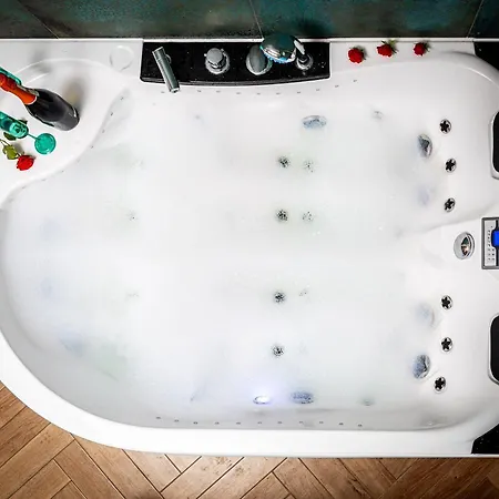 Jacuzzi&bike Apartment, Kraków