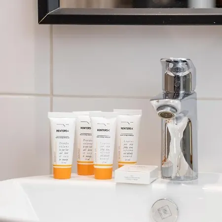 Beautiful Dietla By Renters Apartment