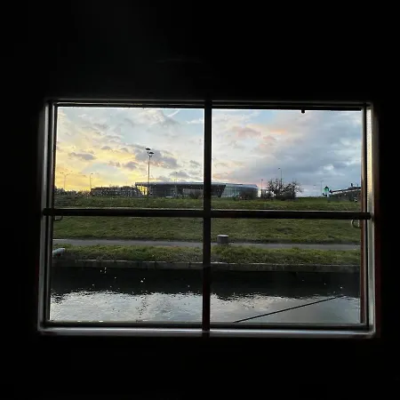 Vandrerhjem The Boat - Hostel&chill
