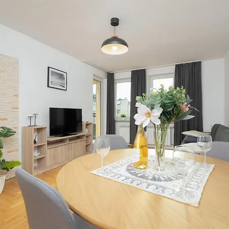 Apartment Jozefinska With Balcony Cracow By Renters