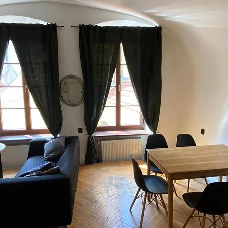 Main Square 18 View 2 Apartment