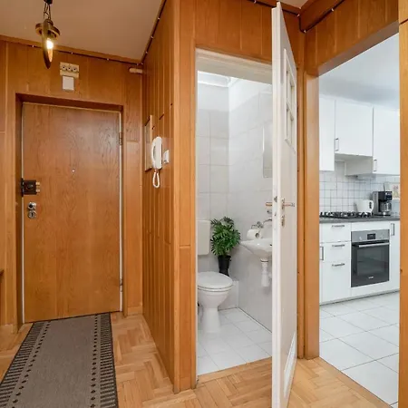 Jozefinska With Balcony Cracow By Renters Apartment