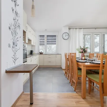 Grota Roweckiego Ruczaj Cracow By Renters