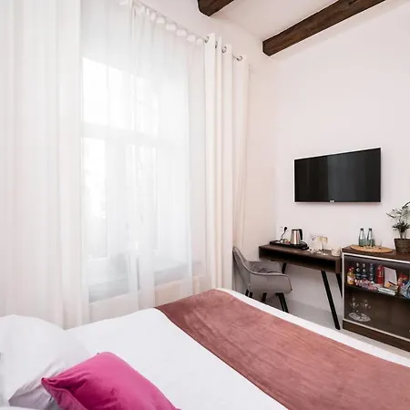 Hotel Hive Family House