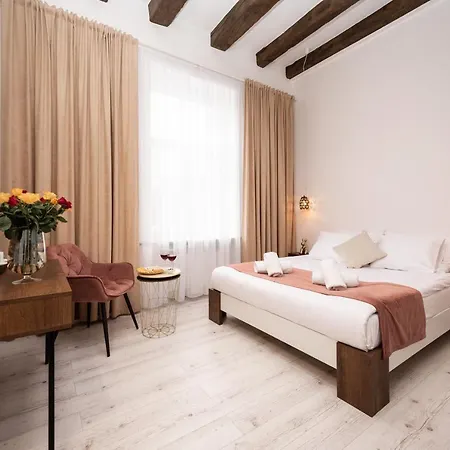 Hive Family House Hotel