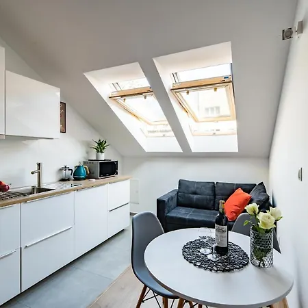 Apartment Neo Sky Apartment, Free Parking, 15 Min Walk Old Town&kazimierz - By Homelike *
