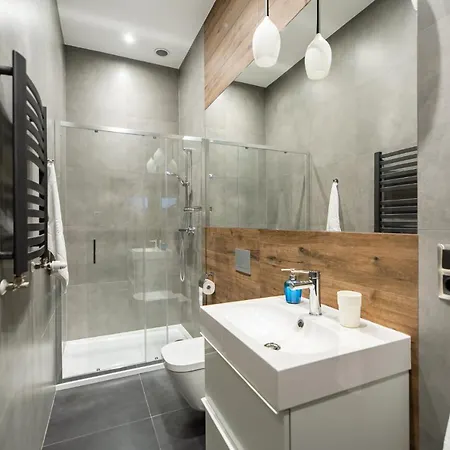 Neo Sky Apartment, Free Parking, 15 Min Walk Old Town&kazimierz - By Homelike Krakow