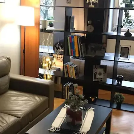 Studencka Street Apartment *