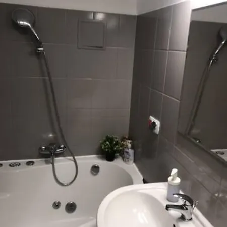 Apartment Studencka Street *
