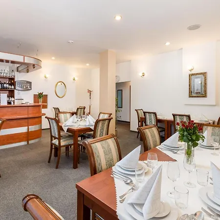 Hotel Artur 3*