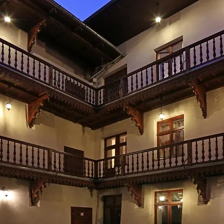 Golebia 8