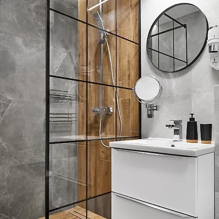 Househost :miodowa 42/4a קרקוב