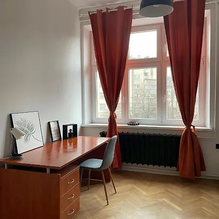 Kwatera prywatna Big And Cozy Bedroom In Kraków
