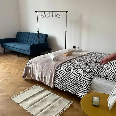 Big And Cozy Bedroom In Séjour chez l'habitant