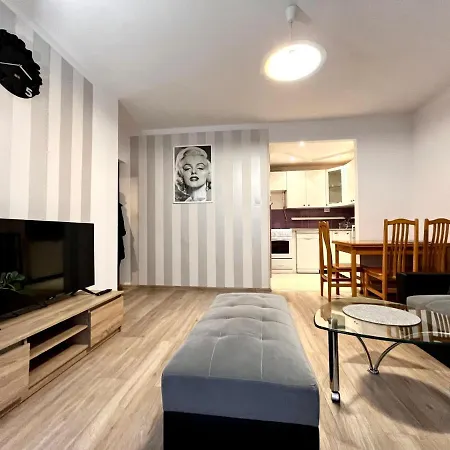 Apartment Charmig *