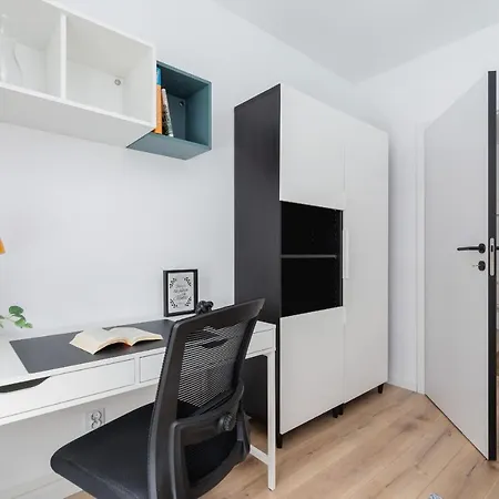 Tauron Arena Premium With Underground & Outdoor Parking By Renters Prestige Apartment *
