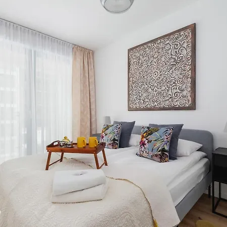 Apartment Tauron Arena Premium With Underground & Outdoor Parking By Renters Prestige