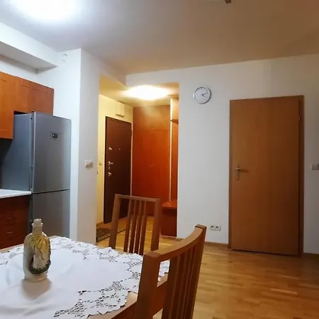 Apartment Angel *
