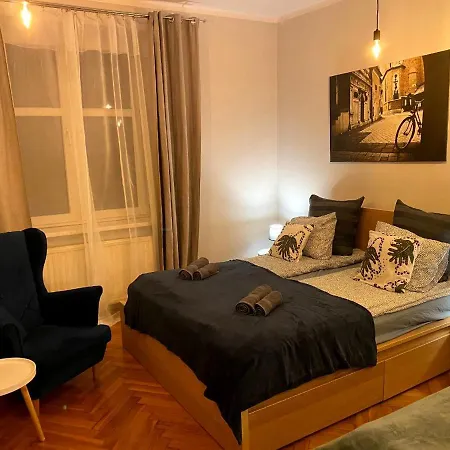 Lares And Penates Apartment *