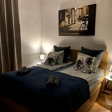 Lares And Penates Apartment Krakow