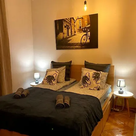 Apartment Lares And Penates *