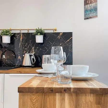 New One Bedroom With Balcony Apartmán