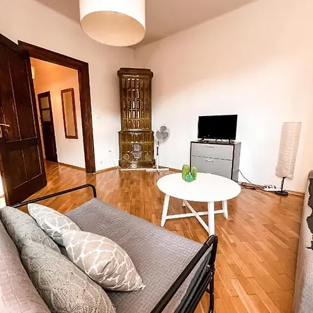 Apartment Next To The Main Square *
