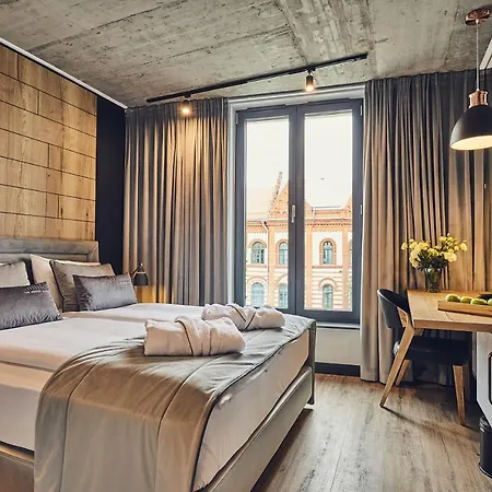 Hotel The Bridge 4*