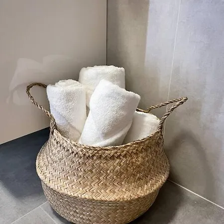 Apartmán New One Bedroom With Balcony