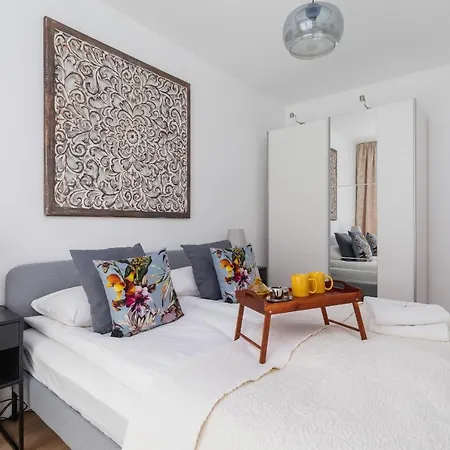 Tauron Arena Premium With Underground & Outdoor Parking By Renters Prestige Apartment *