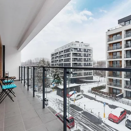 Tauron Arena Premium With Underground & Outdoor Parking By Renters Prestige Apartment