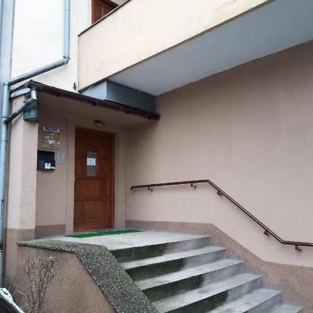 Apartment Charming Old Town & Jewish District, Quiet Neighborhood *