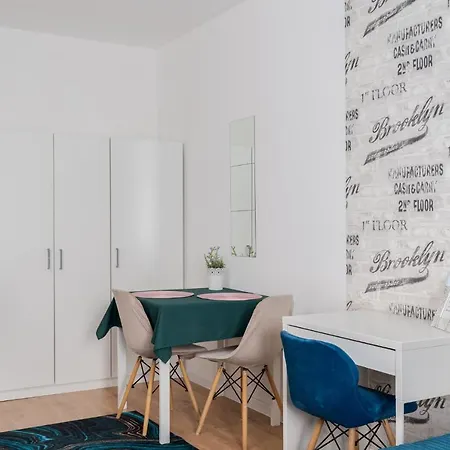 Apartament Kolorowe Balkony Czyzewskiego 3 Apartmán